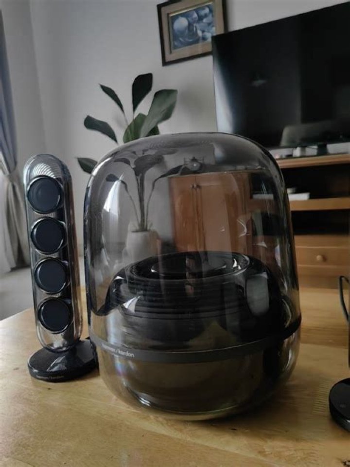 Can Harmon Kardon SoundSticks work with TV?