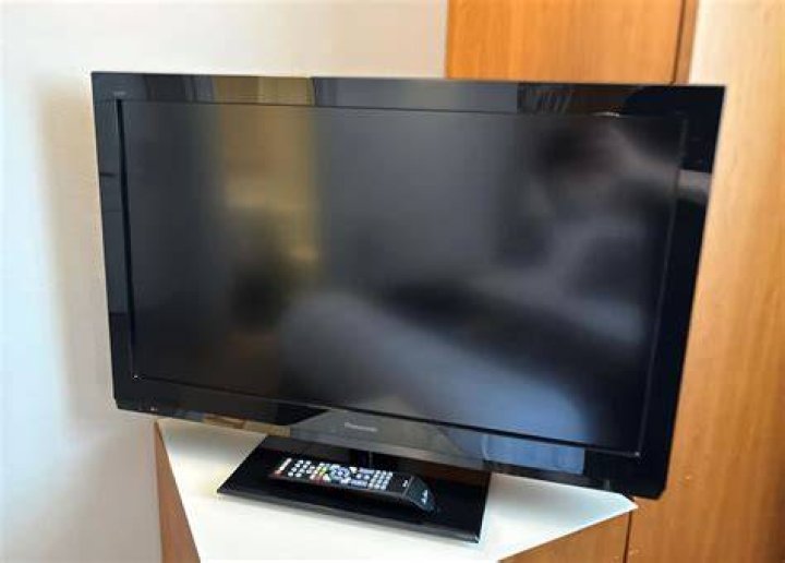 Do Panasonic TVs have built in Freeview?