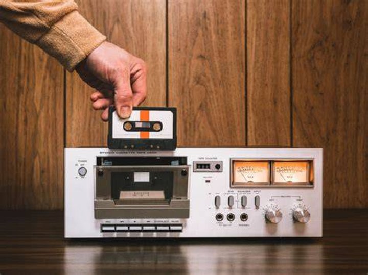 What do you need to know about a cassette deck?