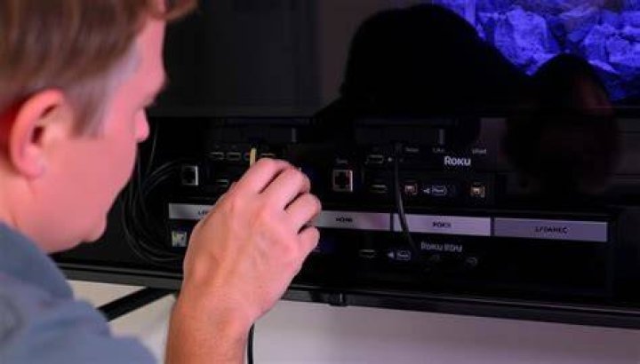 What kind of devices can a Yamaha back TV connect to?