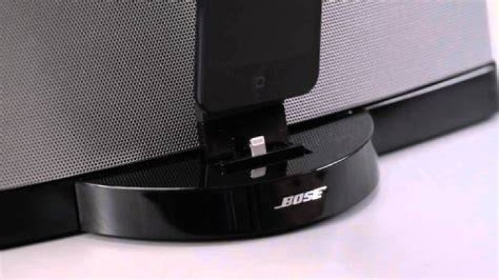 What kind of music system does Bose SoundDock Series 3?