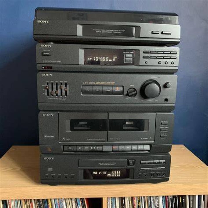 What kind of stereo system does Sony LBT have?