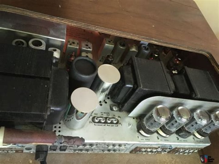 What was the modification to the Fisher 800C?